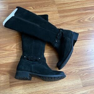 Clark’s size 6 good condition